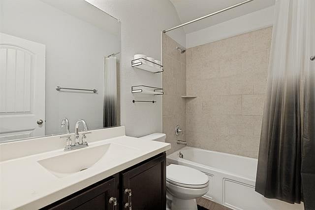 Furnished Finder property 1020663_1 photo 27