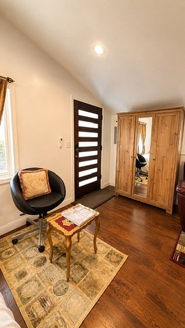 Furnished Finder property 1020675_1 photo 4
