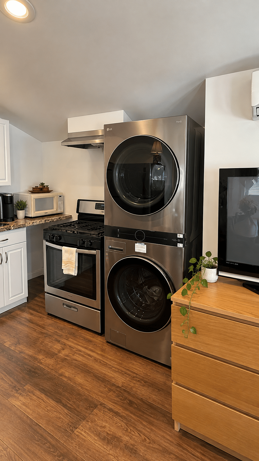 Furnished Finder property 1020675_1 photo 10