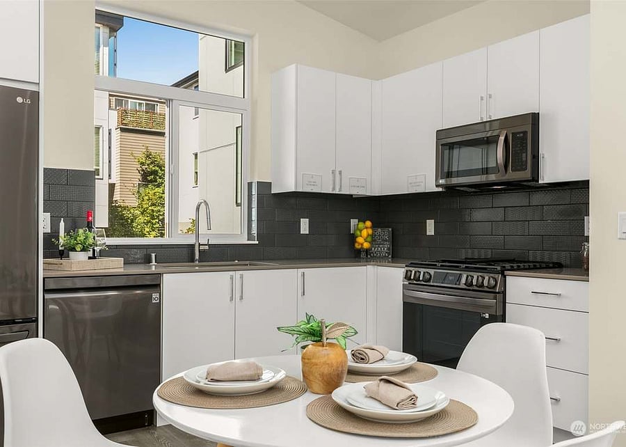 Furnished Finder property 1020755_1 photo 9