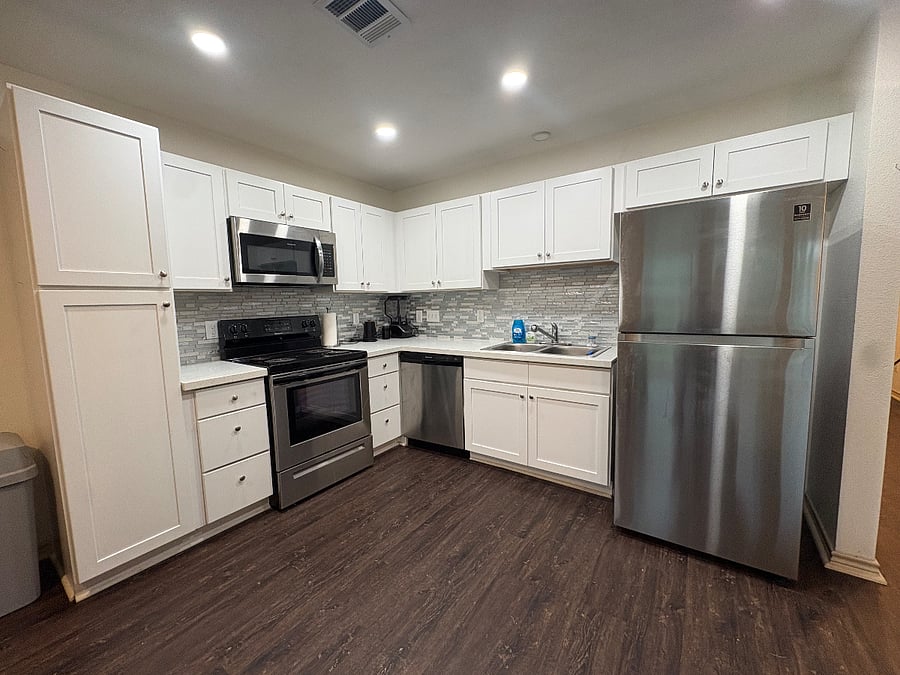 Furnished Finder property 1020770_1 photo 4