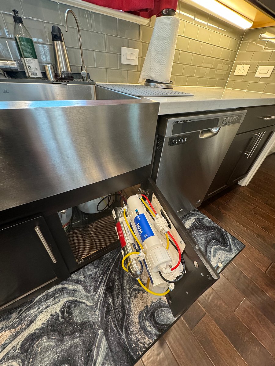 Under sink 6-stage RO+UV water filtration system