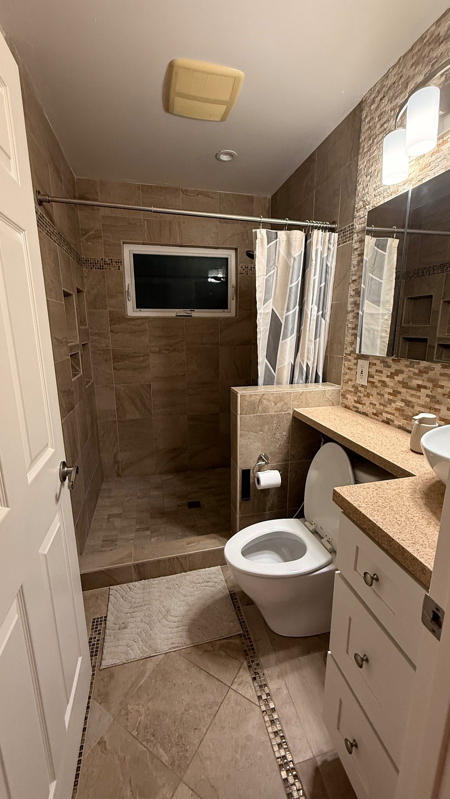 Furnished Finder property 1020792_1 photo 12
