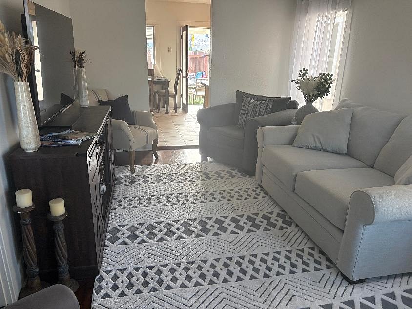 Furnished Finder property 1020802_1 photo 4