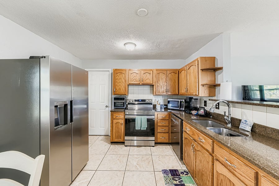 Fully stocked kitchen.