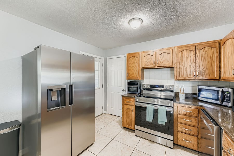 Fully stocked kitchen.
