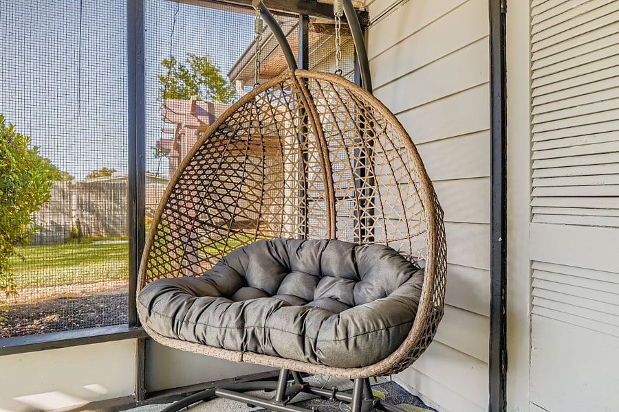 Lanai hanging egg chair