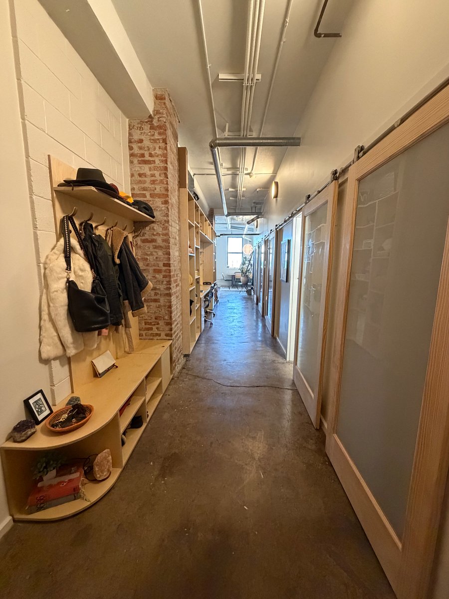 View front entryway