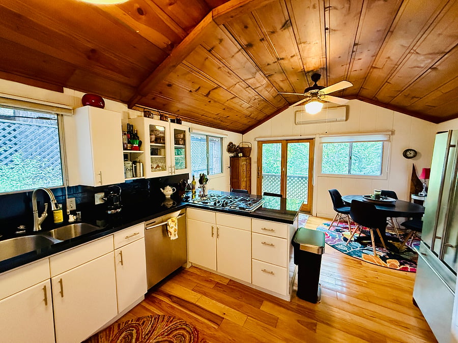 Furnished Finder property 1020859_1 photo 9