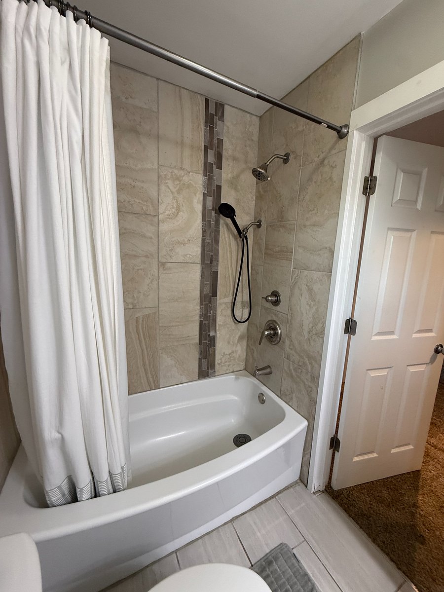 Master bedroom bathroom