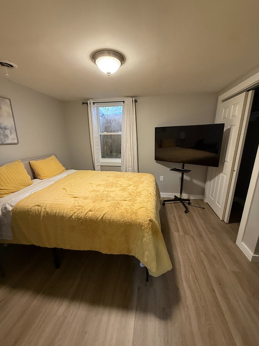 Furnished Finder property 1020873_1 photo 36