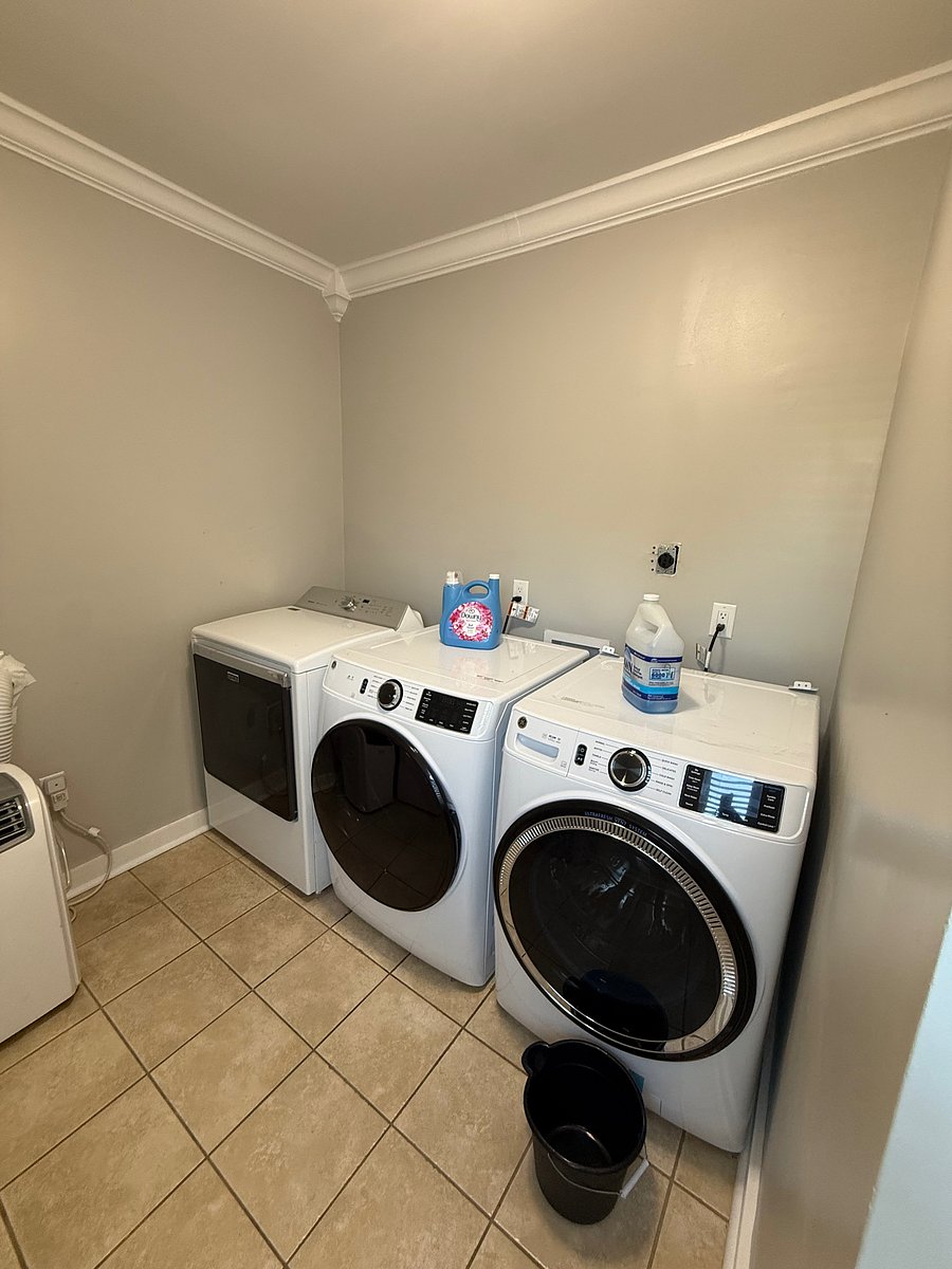 Furnished Finder property 1020873_1 photo 12