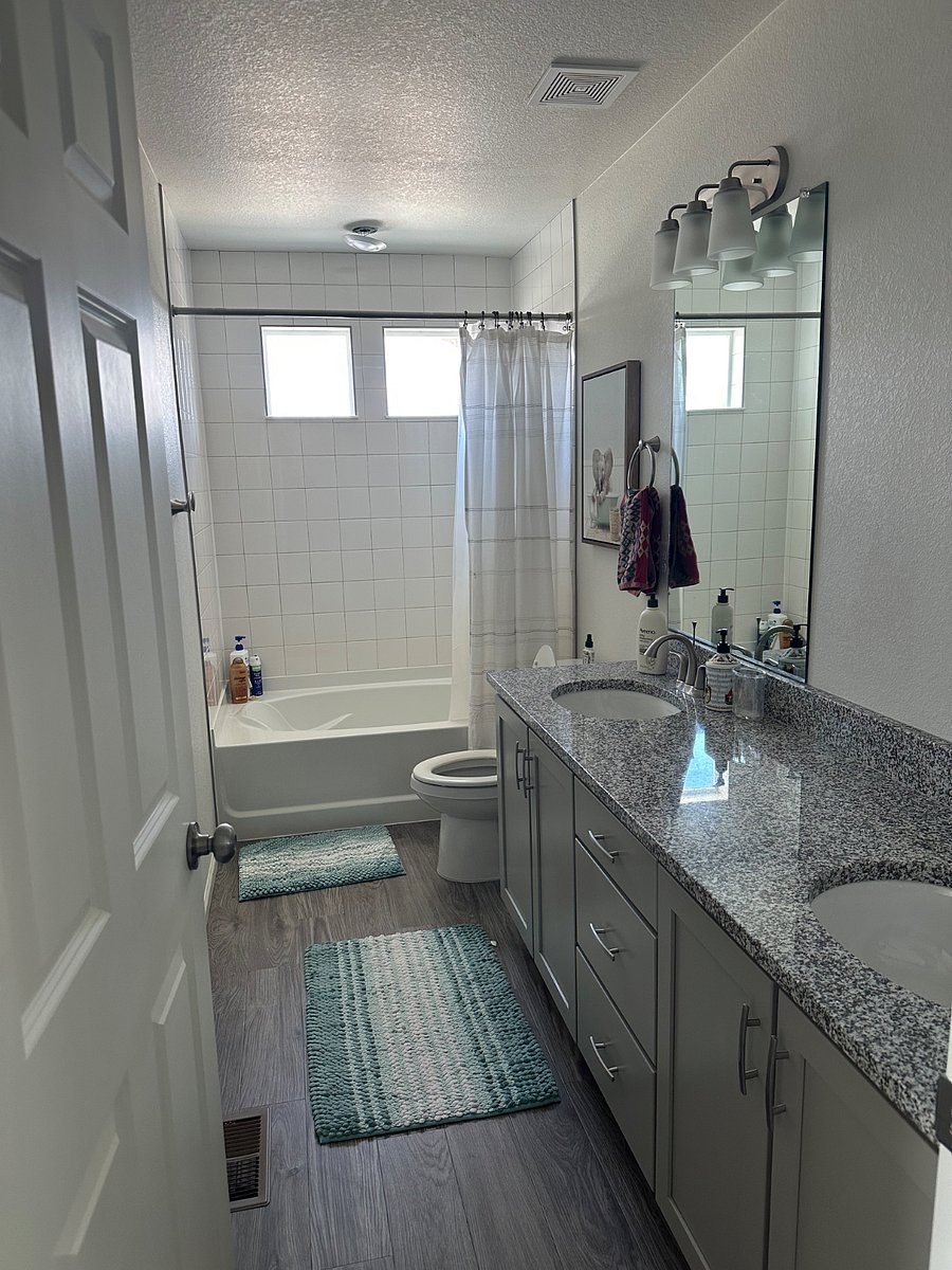 Upstairs bathroom