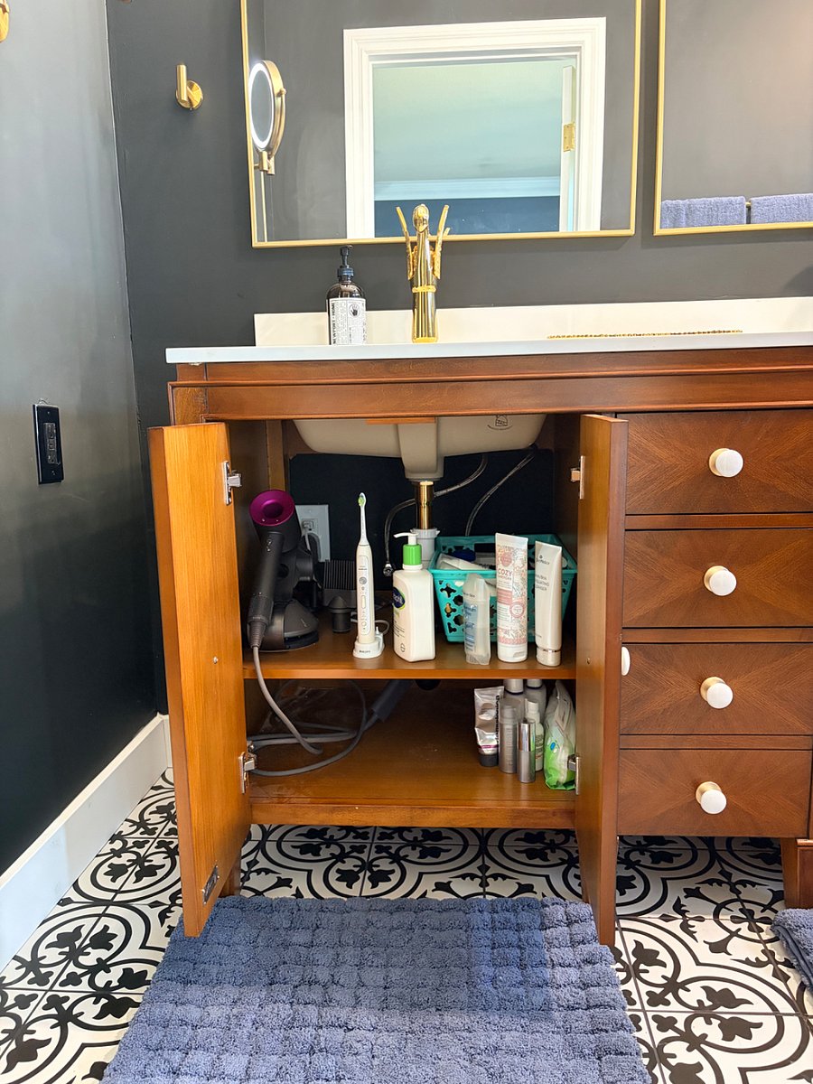 Image to show outlet under cabinet. Items pictured not included. 