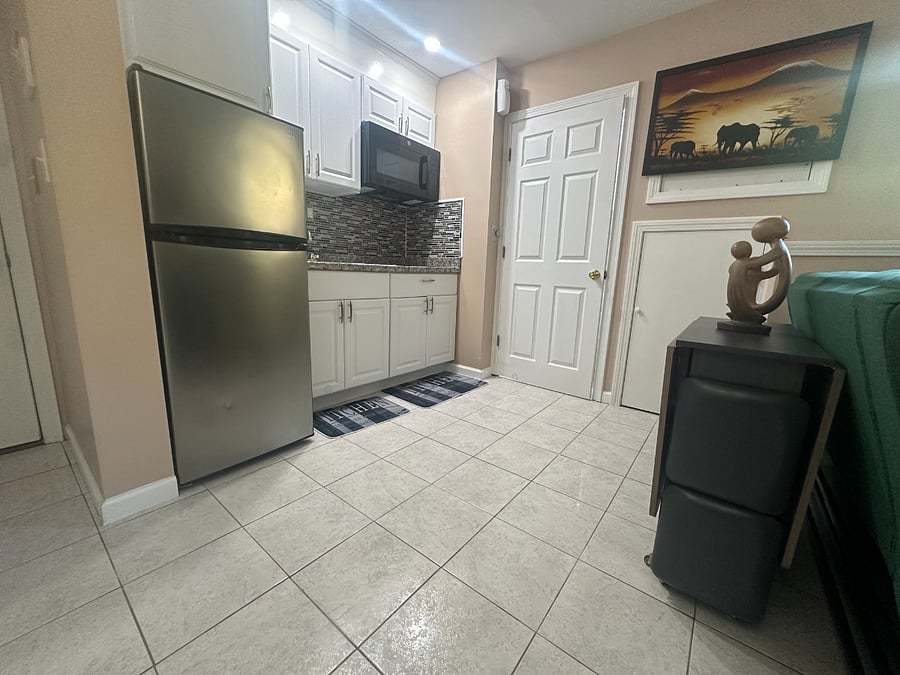 Furnished Finder property 1021000_1 photo 5