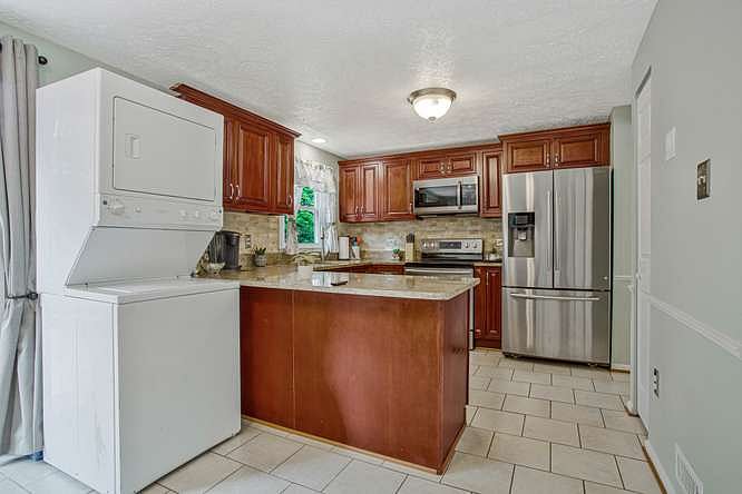 Furnished Finder property 1021004_1 photo 3