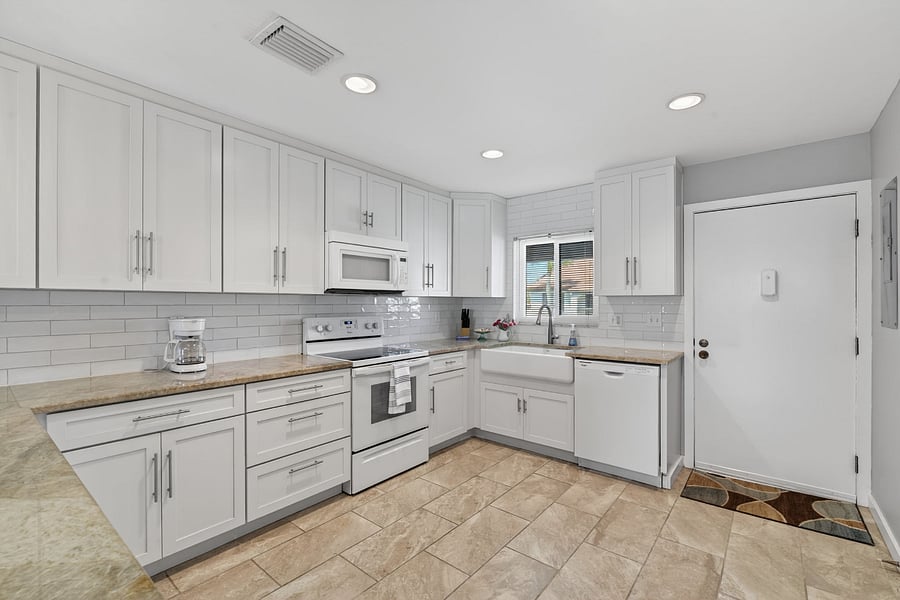 Furnished Finder property 1021154_1 photo 9