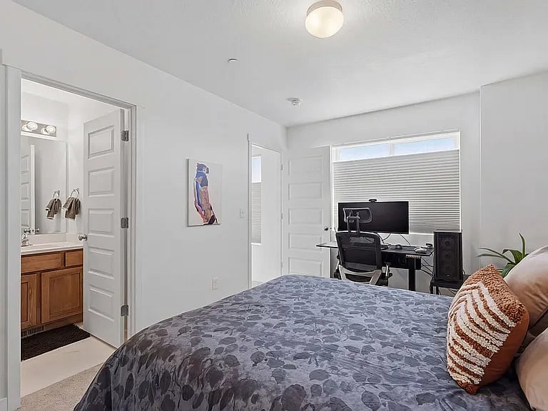 Furnished Finder property 1021167_1 photo 15