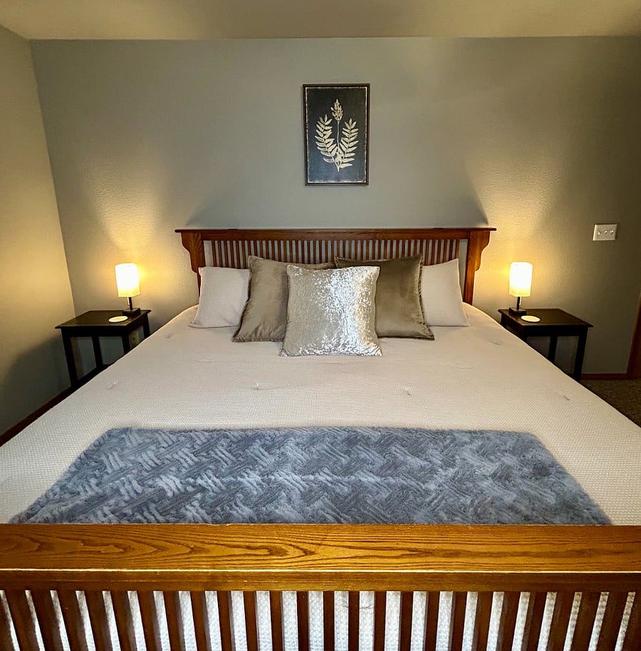 Upstairs Master (King) Bedroom