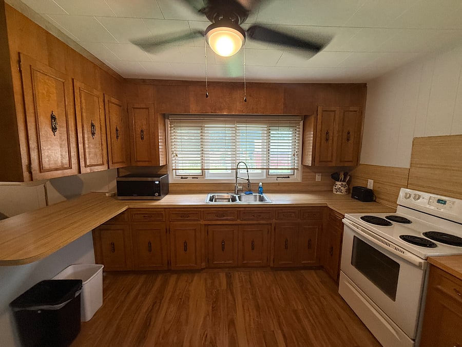 Fully Stocked Kitchen