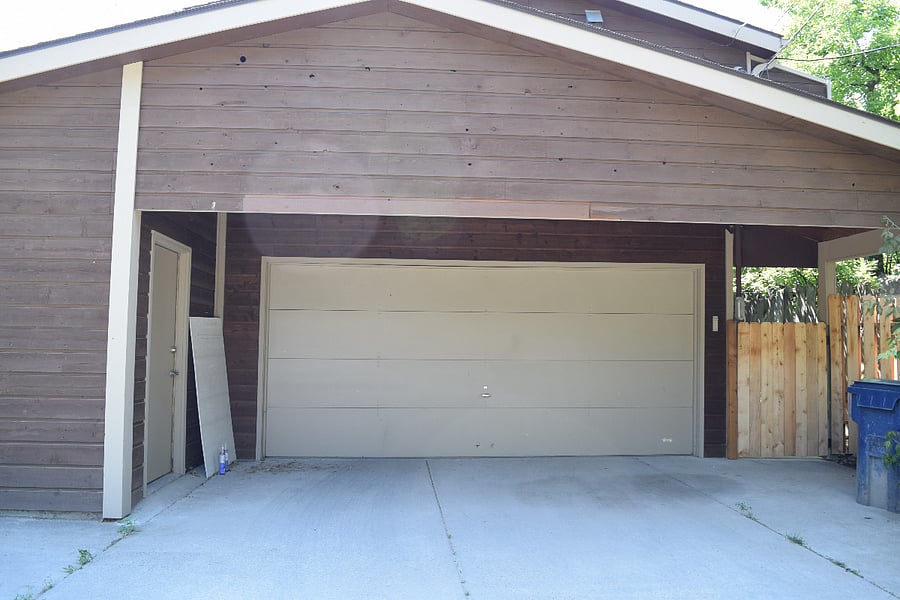 Detached 2 Car Garage with Alley Access