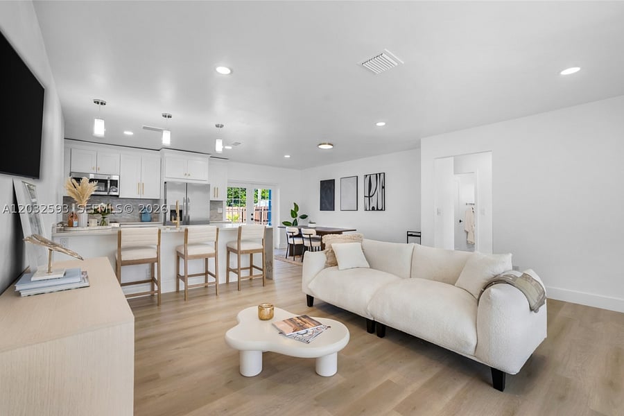 Furnished Finder property 1021304_1 photo 3