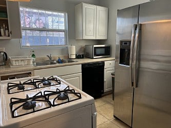 Furnished Finder property 1021413_1 photo 14