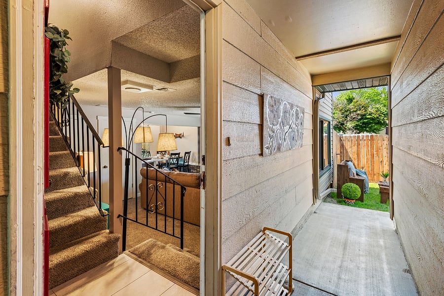Furnished Finder property 1021437_1 photo 3