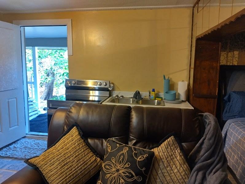 Furnished Finder property 1021590_1 photo 9