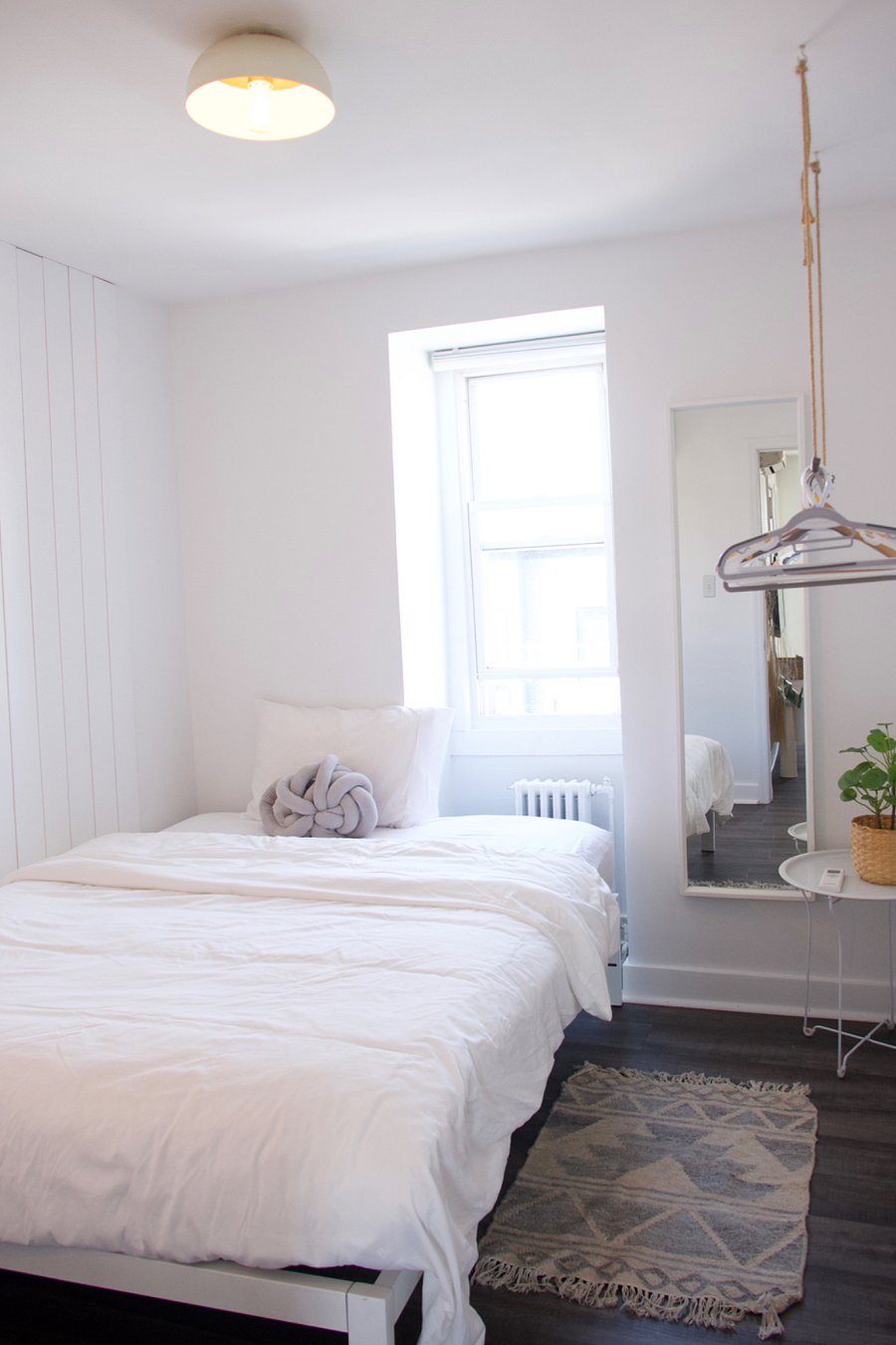 Bedroom 1 - queen size bed