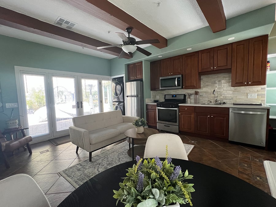 Furnished Finder property 1021736_1 photo 3