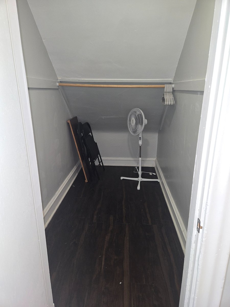 walk in closet in main bedroom