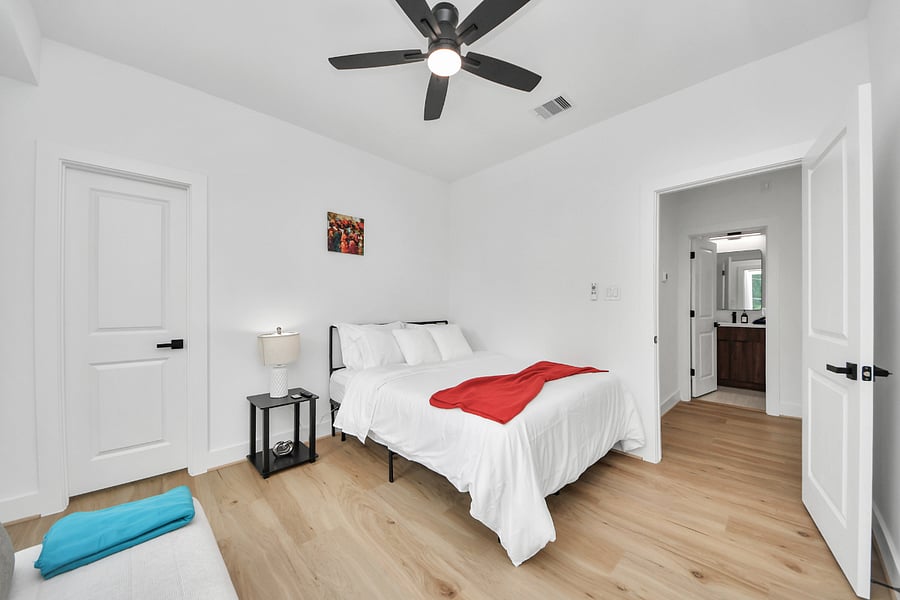 Furnished Finder property 1021794_1 photo 36