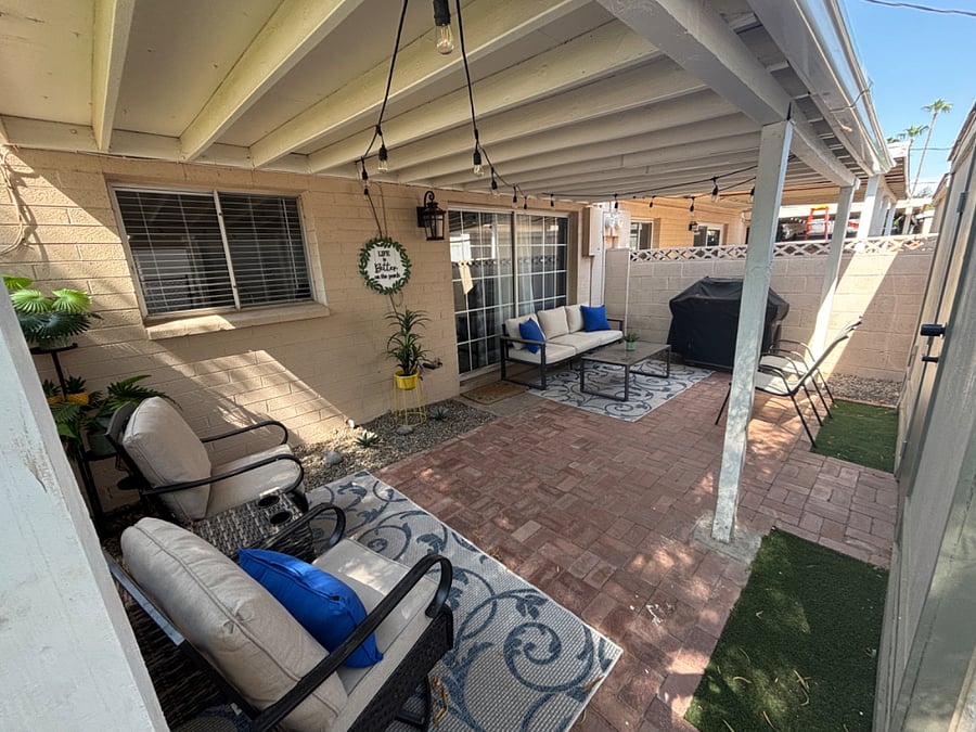 Outside covered patio with plenty of seating to enjoy the beautiful Scottsdale weather.