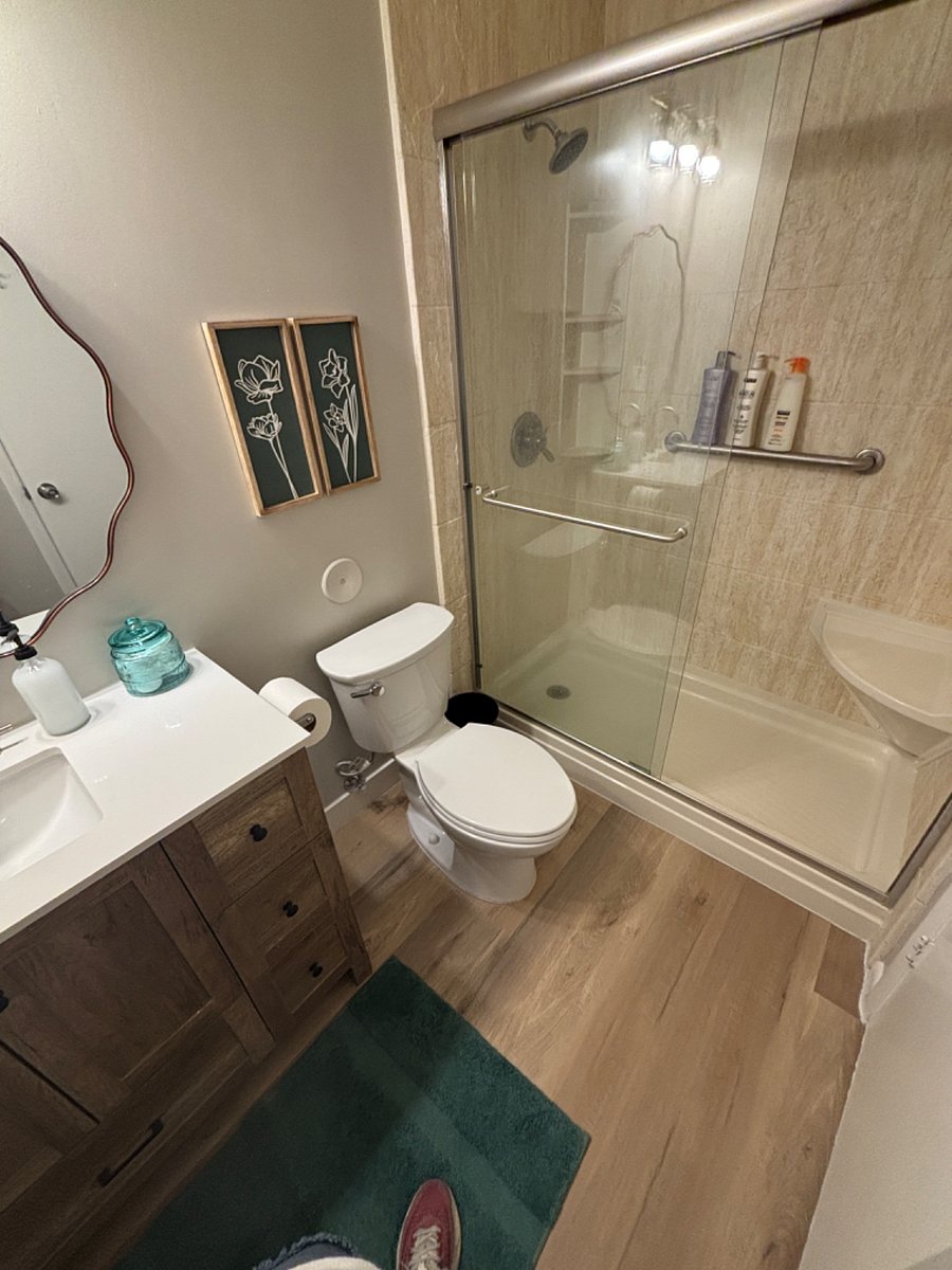2nd full bath upstairs