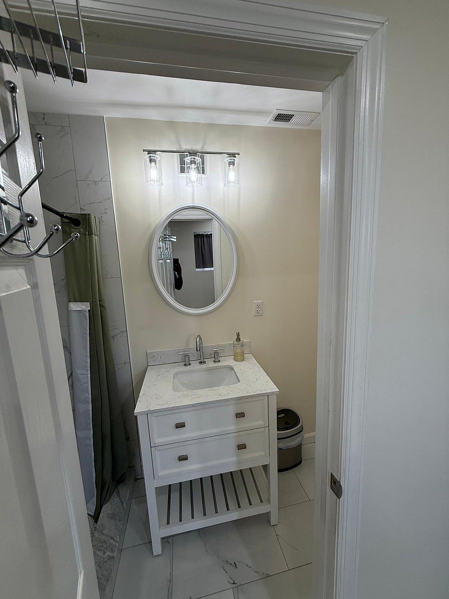 Furnished Finder property 1021809_1 photo 12
