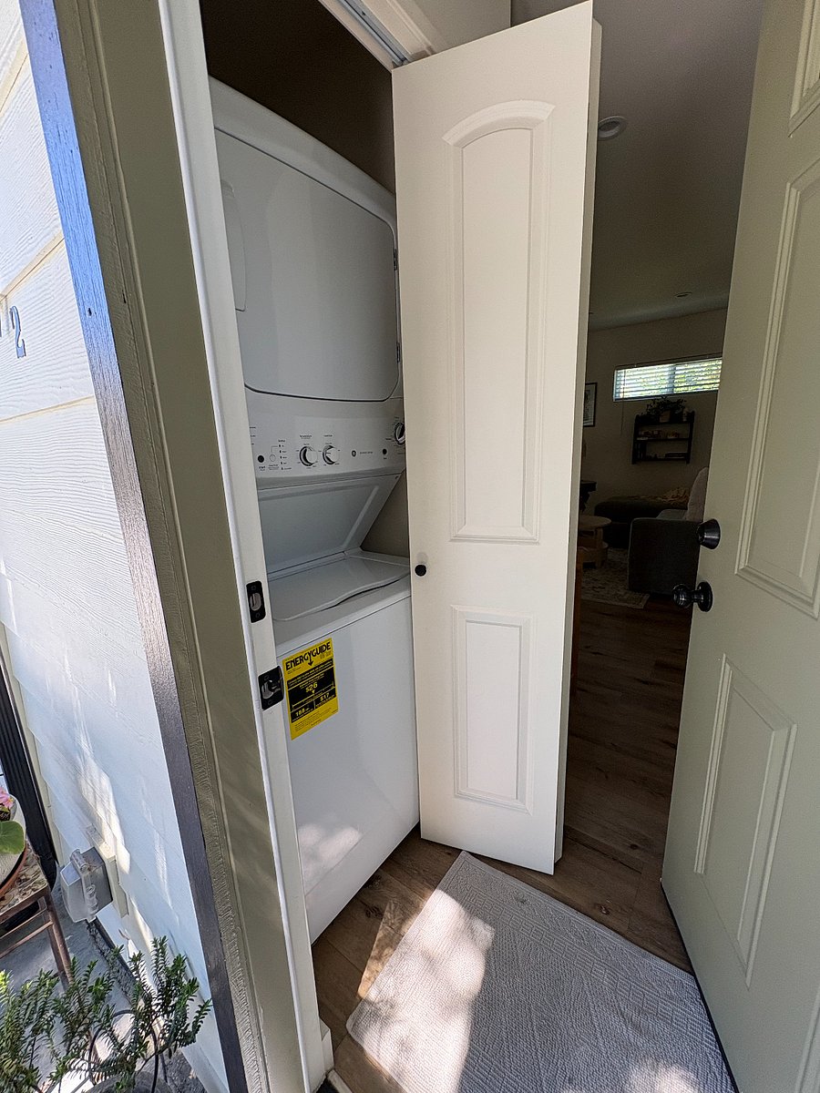 In-unit washer/dryer