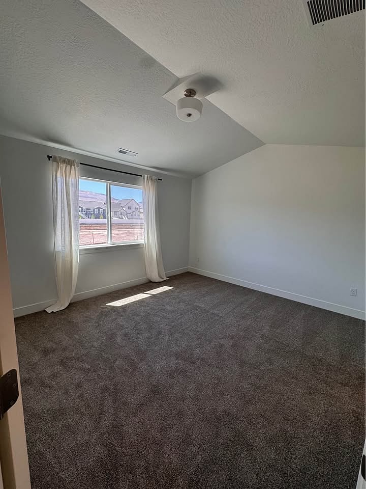 Furnished Finder property 1021847_1 photo 12