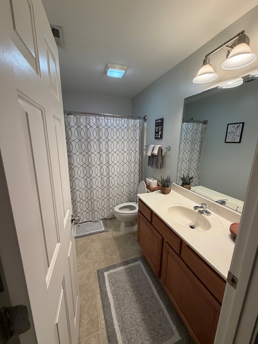 Furnished Finder property 1021854_1 photo 2