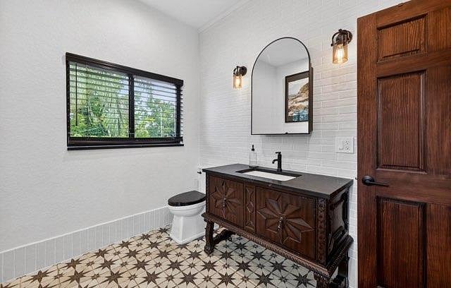 Furnished Finder property 1021870_1 photo 16