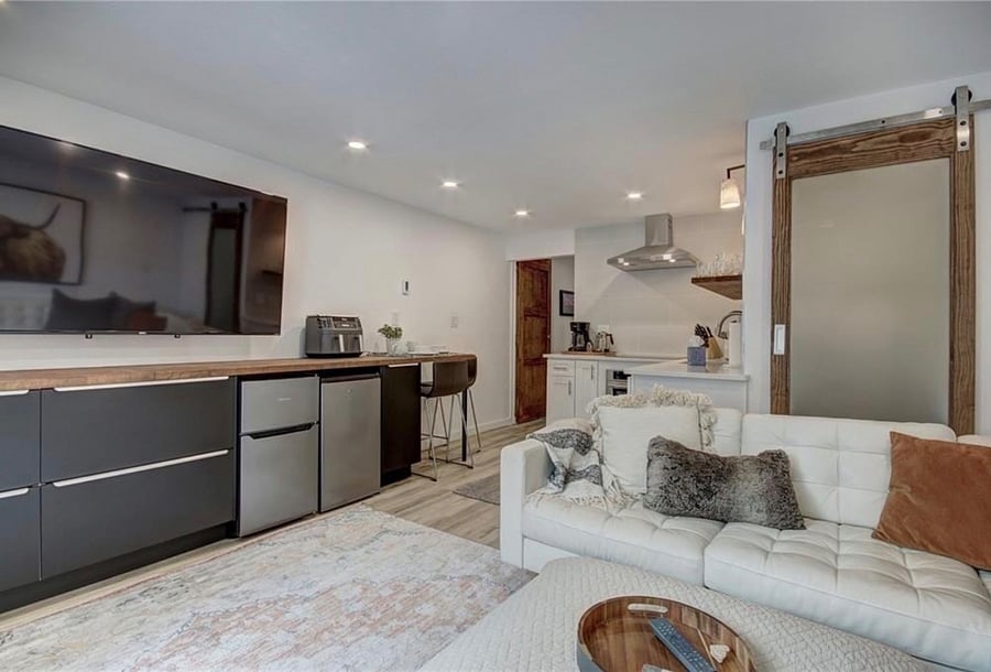 Furnished Finder property 1021903_1 photo 2