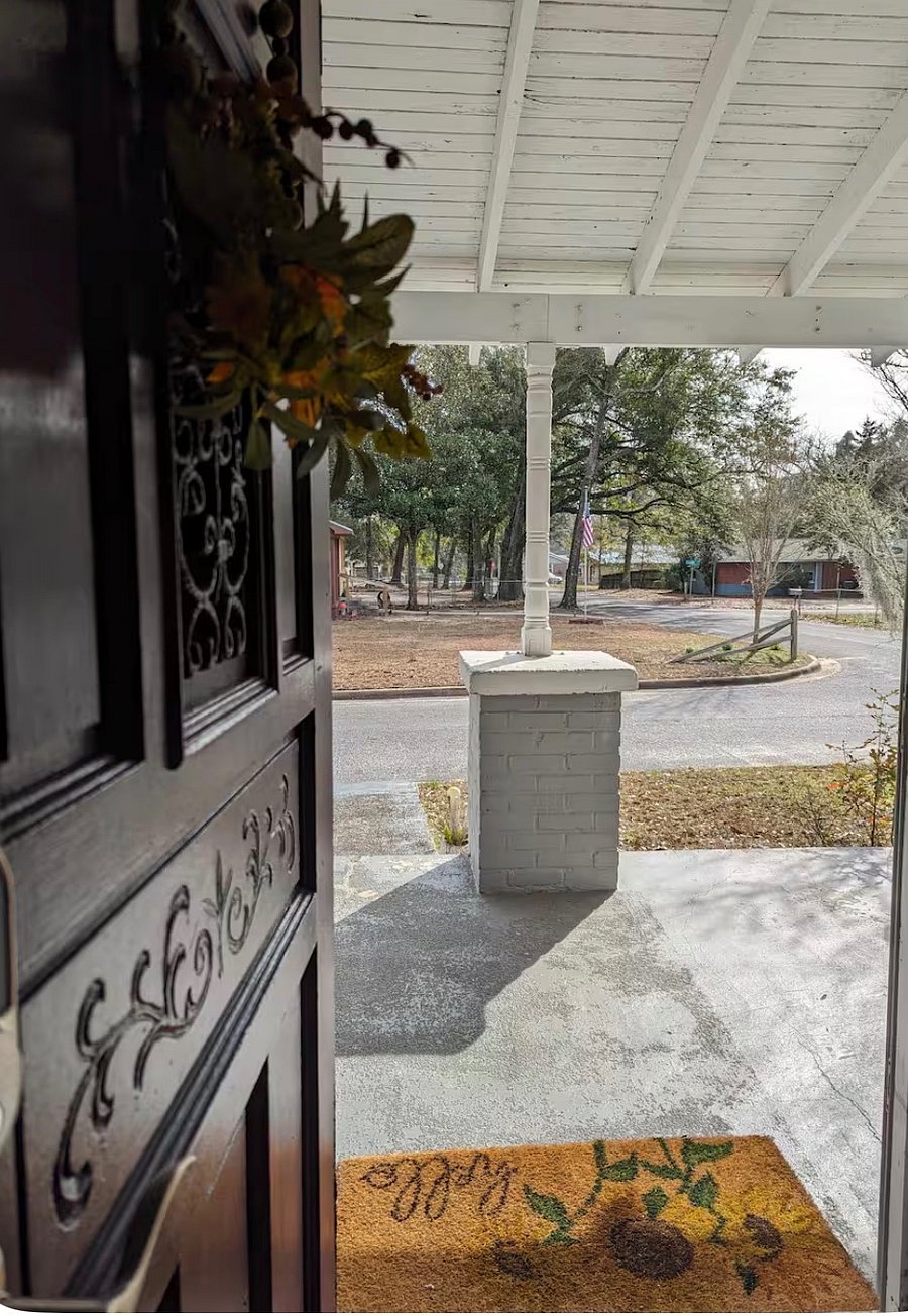 Furnished Finder property 1021918_1 photo 3