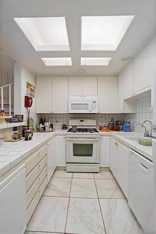 Furnished Finder property 1021927_1 photo 15