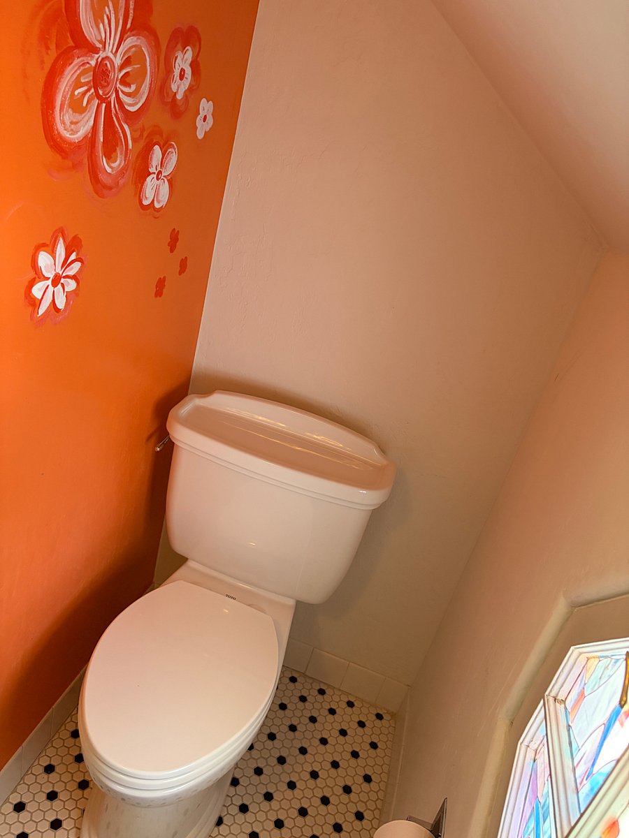 Private bathroom in loft (across from room 2)
