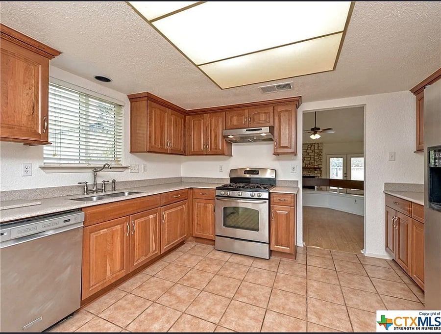 Furnished Finder property 1021976_1 photo 3