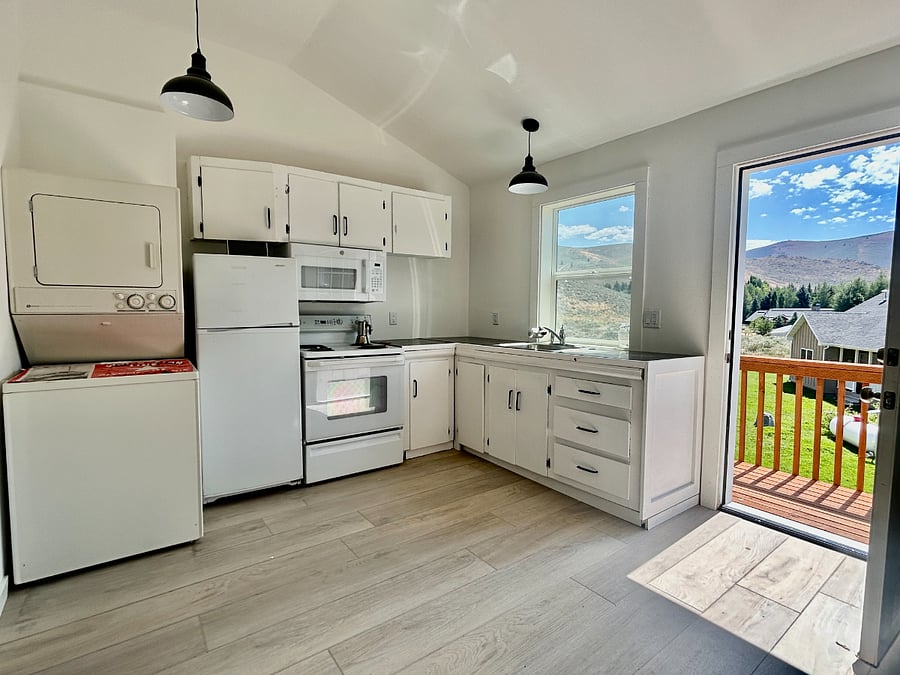 Furnished Finder property 1022001_1 photo 8