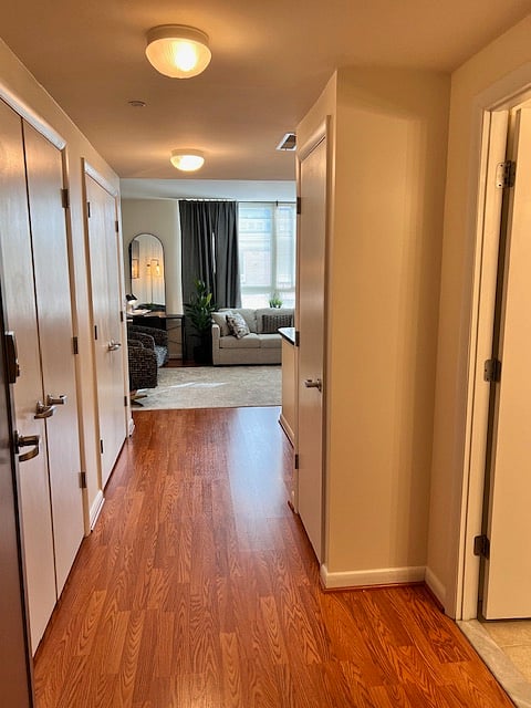 Long foyer entry provides privacy and reduces sound outside the unit.