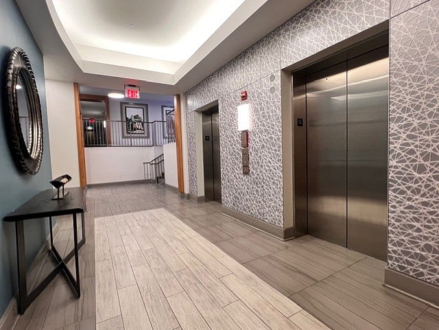350 G St Lobby elevator.