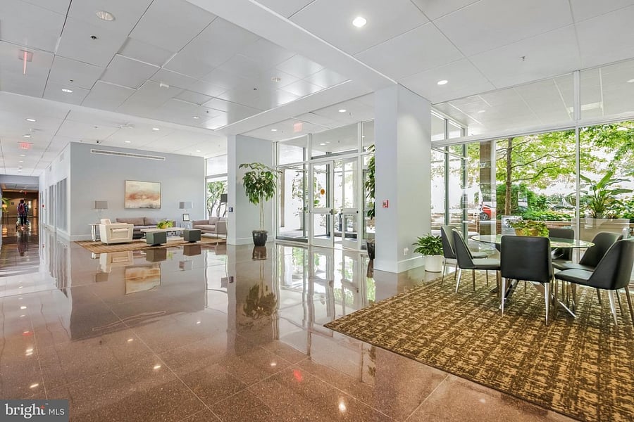400 G Street lobby.