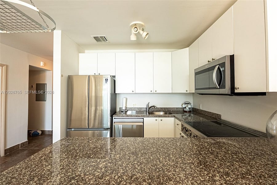 Furnished Finder property 1022074_1 photo 6